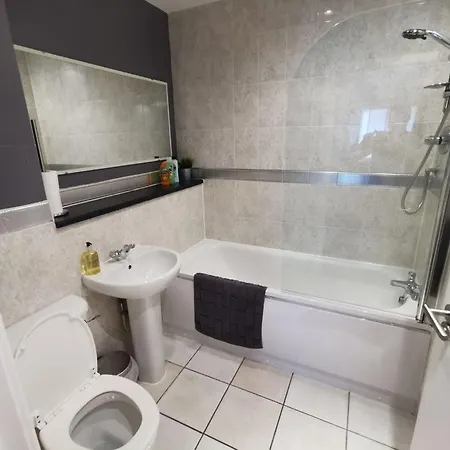 Large Modern Gf 1-Bed Apartment Sleeps 2 London Exterior photo